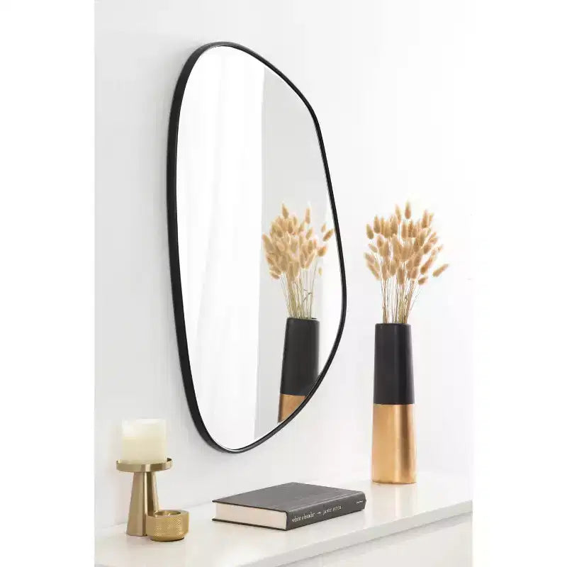 Specchio da parete decorativo asimmetrico 56x76 cm - Nero