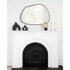 Specchio da parete decorativo asimmetrico 56x76 cm - Nero