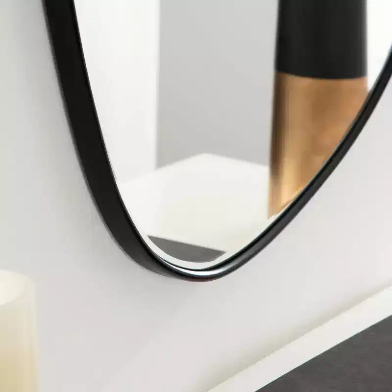 Specchio da parete decorativo asimmetrico 56x76 cm - Nero