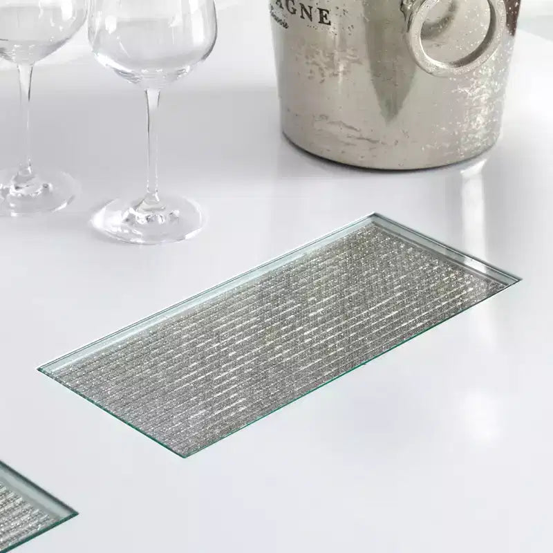 Tavolo da pranzo rettangolare bianco – 6 posti, MDF e legno di gomma, stile contemporaneo