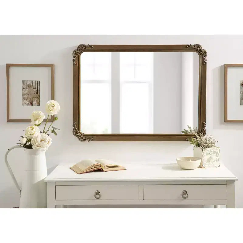 Specchio da parete rettangolare con cornice in stile barocco