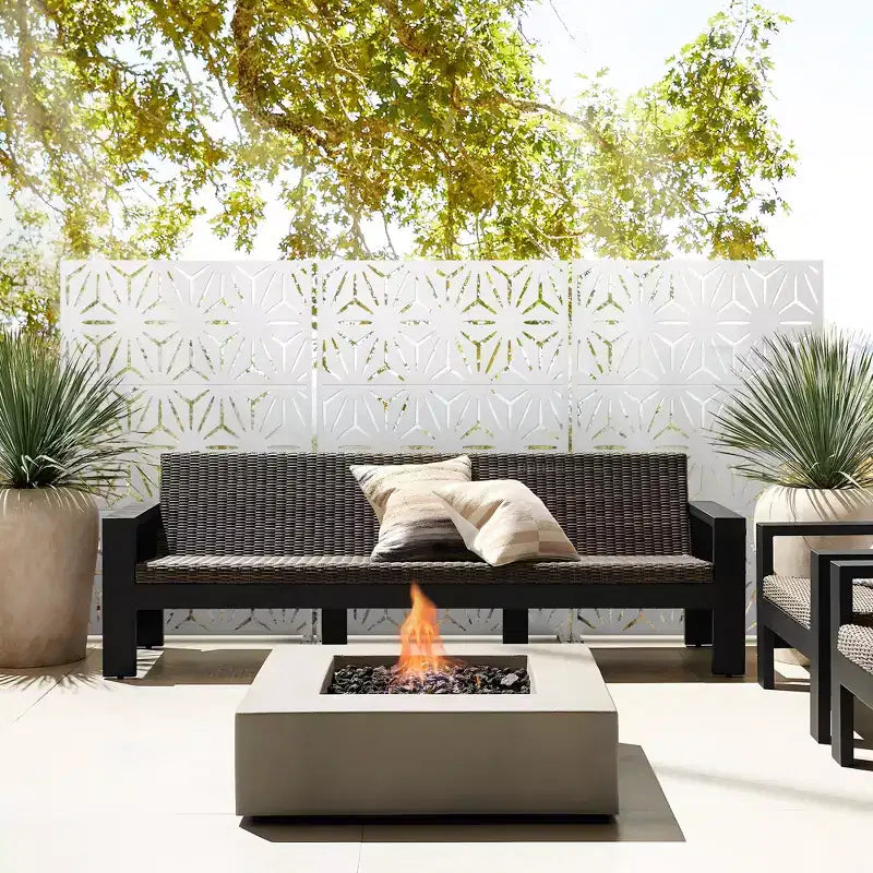 Schermo divisorio metallico per esterni Pannello decorativo autoportante per patio