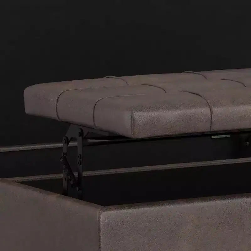 Pouf-contenitore da salotto grande e quadrato
