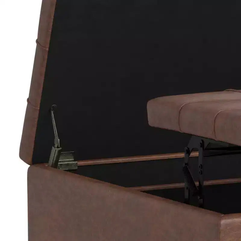 Pouf-contenitore da salotto grande e quadrato