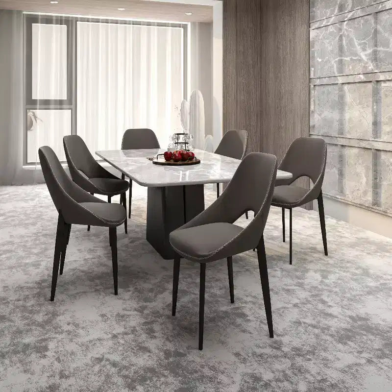 Sedia da pranzo moderna imbottita con gambe in metallo