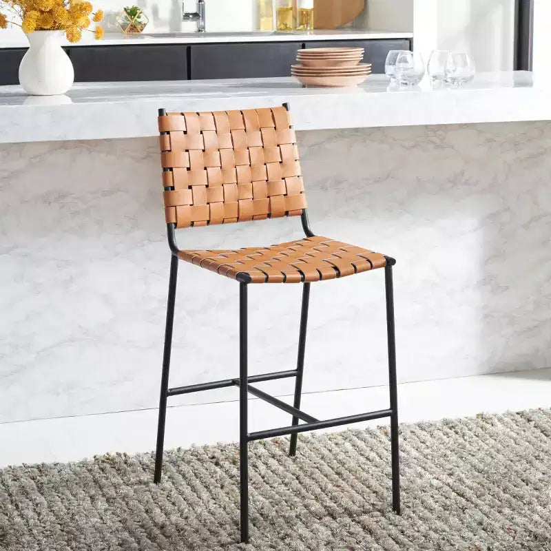 Sgabello da bancone in pelle intrecciata con struttura in metallo